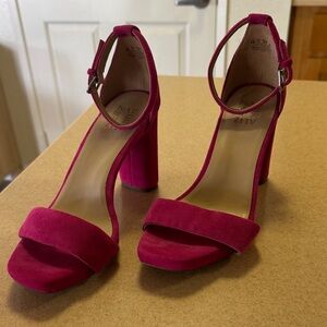Naturalizer Women's Fuchsia Suede Block Heels 8.5